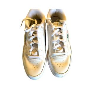 Reebok women’s size 9 sneakers